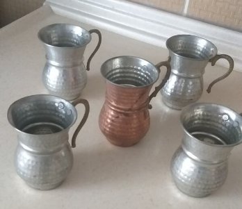 Bakir ve gümüş kulplu ayran bardaklari
